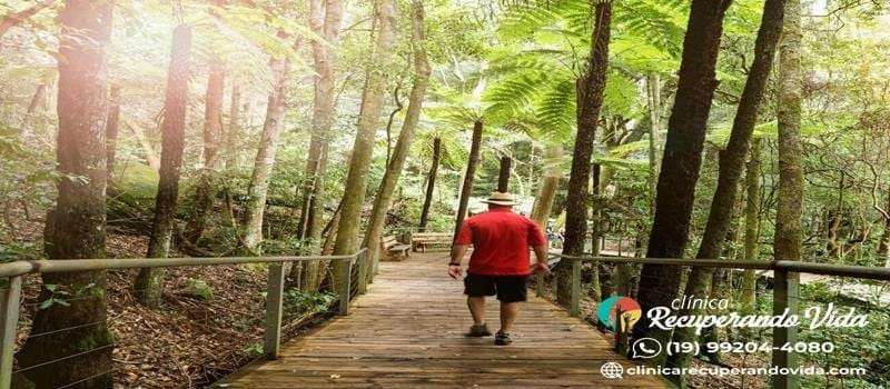 como-escolher-a-clinica-de-reabilitacao-certa-para-seu-ente-querido-clinica-recuperando-vida