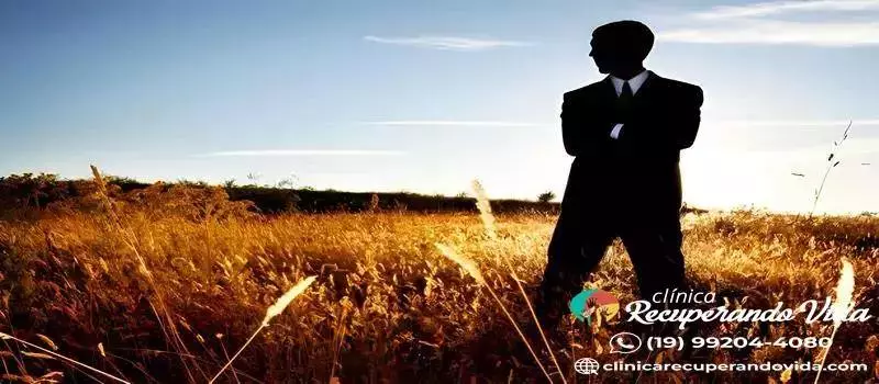  Dependência e o Abuso de ÁlcoolClinica Recuperando Vida Clinica de Recuperação